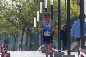 Pablo Capapé y Nicole Louise Martin se imponen en el V Acuatón de la Universidad San Jorge
