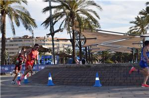Marta Pintanel y Dani Tolosa participan en el Copa de Europa de Triatlón de Melilla