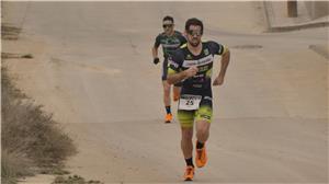 Claudia Esteban y Mario De Miguel revalidan triunfo en el VII Duatlón Cros Villa de Híjar