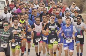 Claudia Esteban y Mario De Miguel revalidan triunfo en el VII Duatlón Cros Villa de Híjar