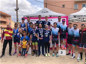 76 equipos y 400 duatletas toman las calles de María de Huerva