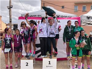 76 equipos y 400 duatletas toman las calles de María de Huerva