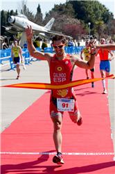 Daniel Galindo y Ana Revilla vencen "en casa"