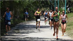 Marta Borbón y Javier Coscolla vencen en el VI Triatlon Ibercaja Ciudad de Zaragoza