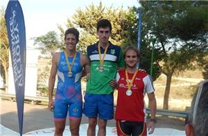 Fernando Zorrilla y Rebeca Terradas campeones de Aragón de Acuatlón 2015