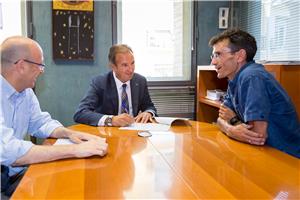 El Ayuntamiento de Zaragoza y la FATRI firman un convenio para facilitar el uso de instalaciones municipales al triatlón