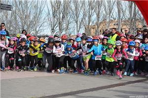 Cientos de chavales disfrutan del duatlón en Utebo