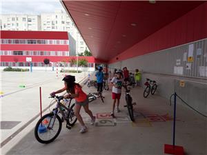 Varios colegios acogen con éxito el programa Triatlón Divertido