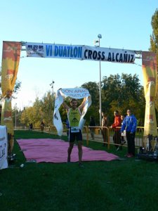 Miguel López Allué gana en Alcañiz y se adjudica la XVI Copa TRANSIZION de Duatlón Cros