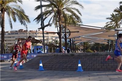 Marta Pintanel y Dani Tolosa participan en el Copa de Europa de Triatlón de Melilla