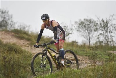 Jesús Mur y Marta Bernal se adjudican la XXVI Copa Aragonesa de Duatlón Cros, Trofeo Bilstein Group