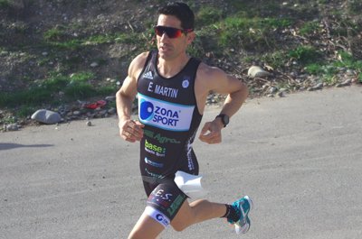 Eliseo Martín y Marta Pintanel repiten título autonómico de duatlón