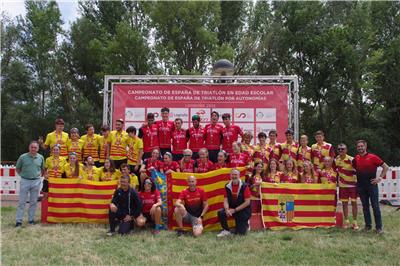 Histórica medalla de bronce de Aragón en el Campeonato de España de Triatlón por Autonomías