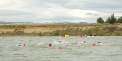 Candela Candial y Lucas Aurell vencen en el XIV Triatlón Cros Villa de Sádaba