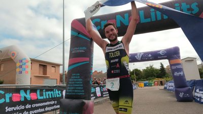 Lucía Gracia y Jorge Tolosa campeones de Aragón de Triatlón Supersprint 2022