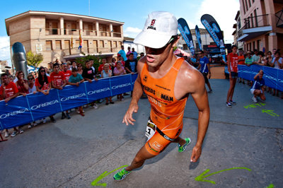 Jesús Alberto García y Mónica Ortín campeones de Argón de Triatlón