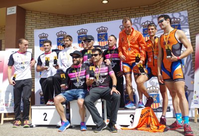 Carlos Fernández y Ana Llanos campeones de Aragón de Duatlón Cros 2017