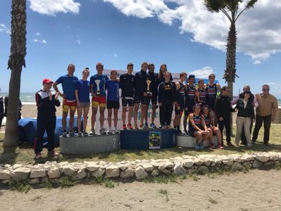 La Universidad de Zaragoza subcampeona de España de triatlón universitario