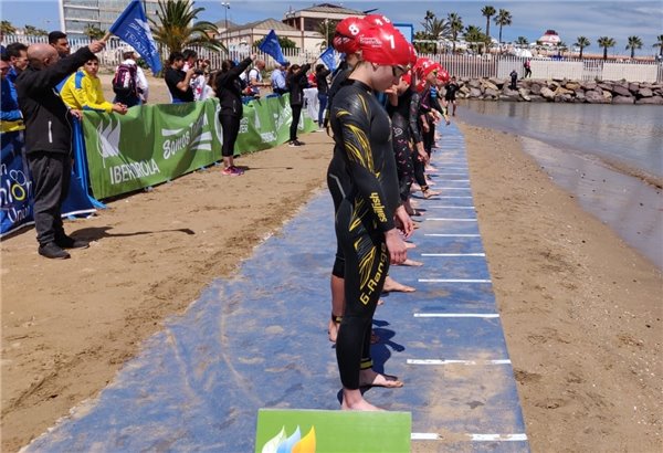 Presencia de triatletas aragoneses en la Copa de Europa de Triatlón de Melilla