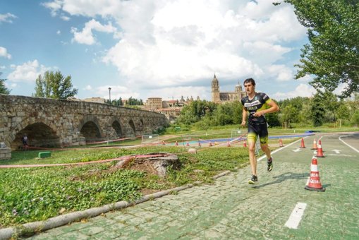Fernando Zorrilla revalida el título de campeón de España de Triatlón M.D.