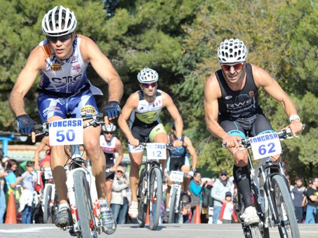 Felipe Muñoz y Ana Revilla lideran la Copa Aragonesa de Duatlón Cros 2012