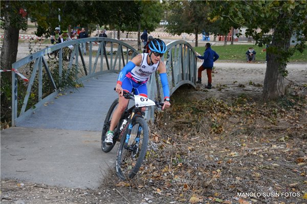Yolanda Magallón se adjudica la XXII Copa Aragonesa de Duatlón Cros, Trofeo bilstein group